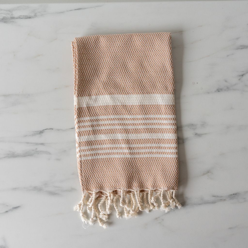 Serviette de toilette turque à rayures avec pompon