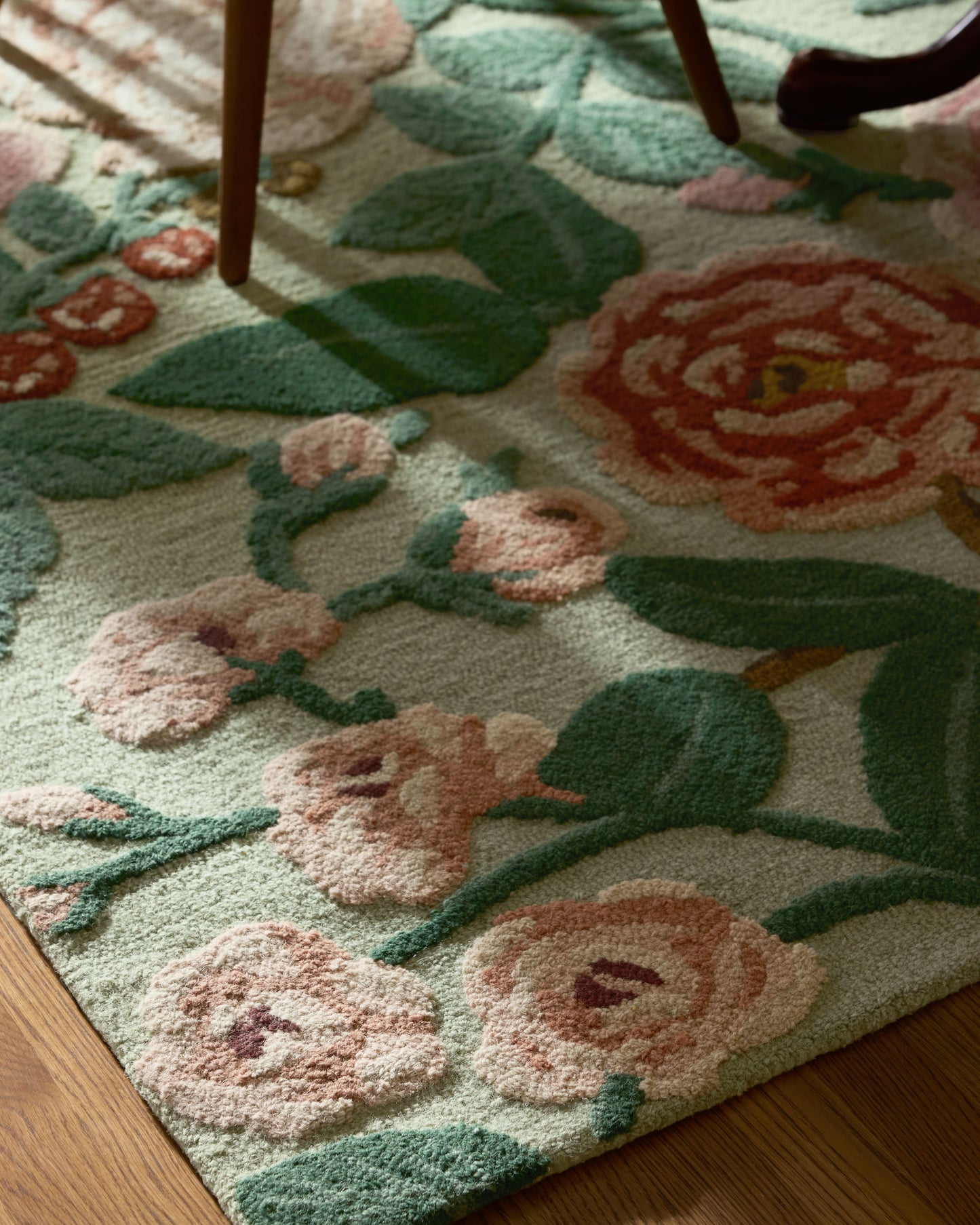 Tapis menthe Highgrove de Rifle Paper Co. x Loloi