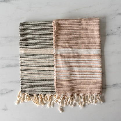 Serviette de toilette turque à rayures avec pompon