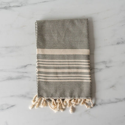 Serviette de toilette turque à rayures avec pompon